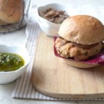 Burger di pollo al cioccolato (credits Barbara Lechiancole)