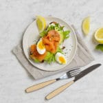 avocado-toast-con-salmone